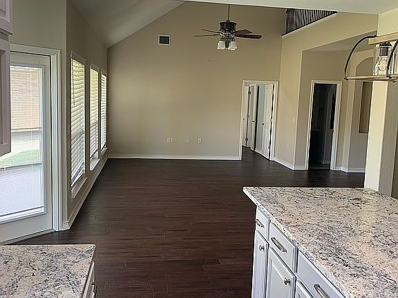 5th image of 3327 Harvest Hill Blvd