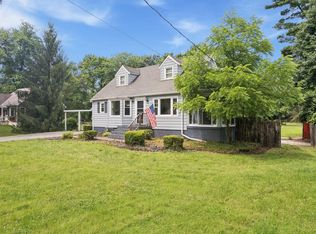 4077 McLean Dr, Cincinnati, OH 45255