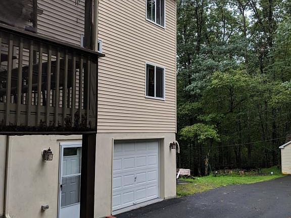 3rd image of 132 Cottonwood Dr