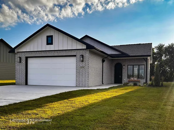 6130 Hiebert Dr, Wichita, KS 67219