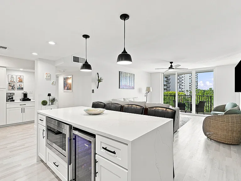2121 N Ocean Blvd #405W — Photo 7