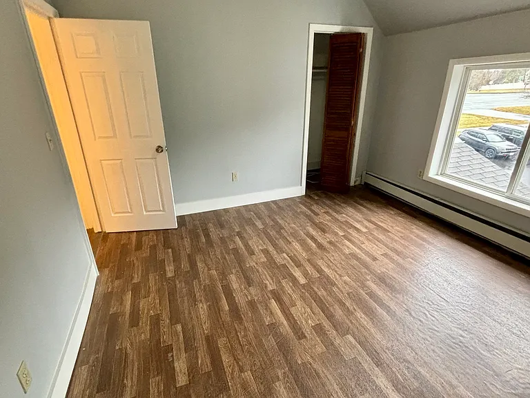 411 Main St #1 — Photo 11