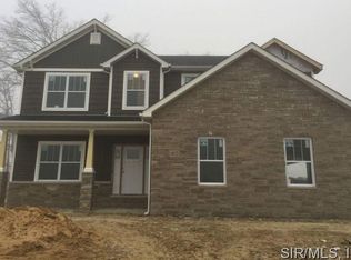 4835 Red Oak Dr, Waterloo, IL 62298