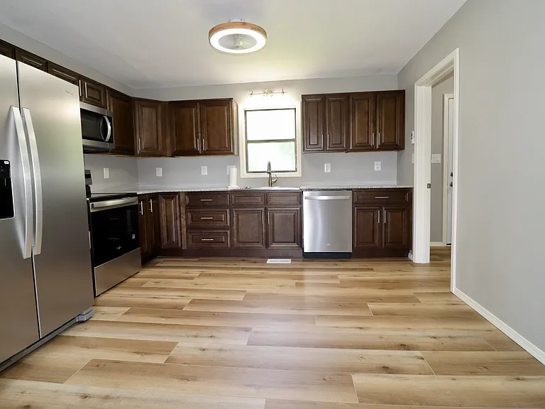 508 Texas Ave — Photo 5
