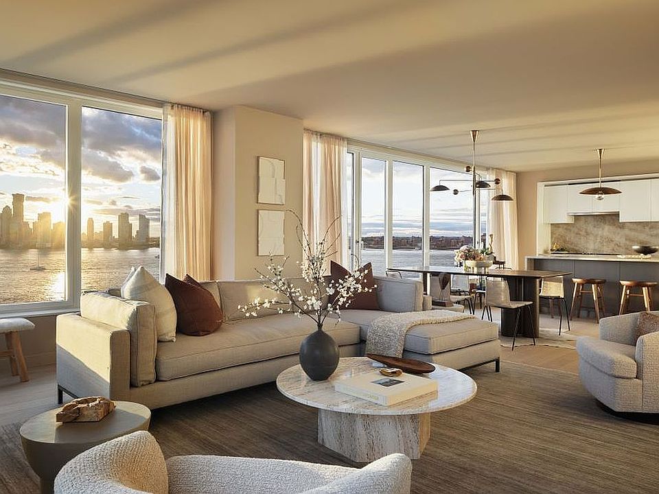 1st image of 450 Washington St #902