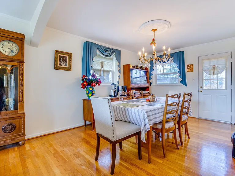 9215 Cherrytree Dr — Photo 16