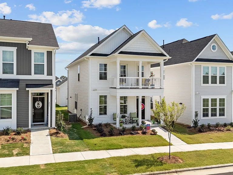 241 Pear Blossom Pkwy — Photo 3