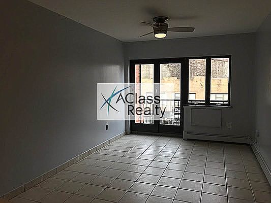 4th image of 23-27 Steinway St #Top