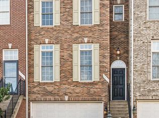 6832 Witton Cir, Gainesville, VA 20155