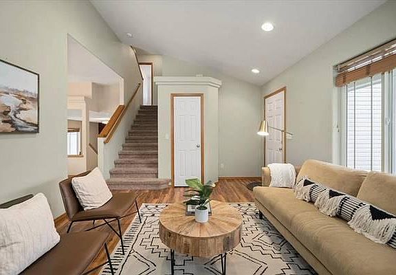 5th image of 4134 S Stonington Ln