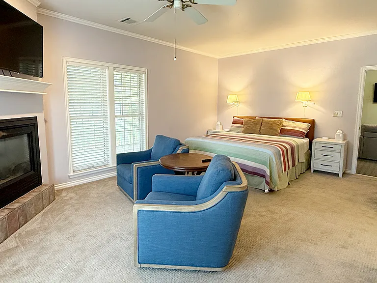 321 W Tonhawa St #2 — Photo 9