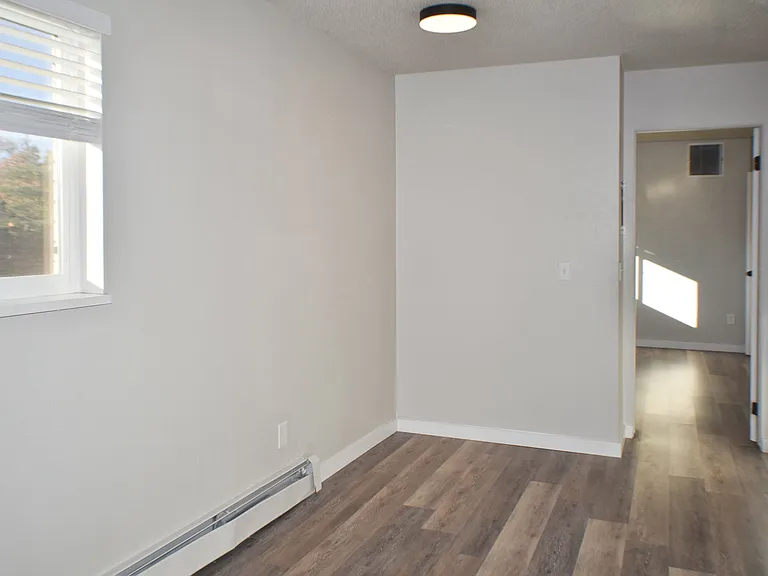 Summit View Apartments — Photo 50