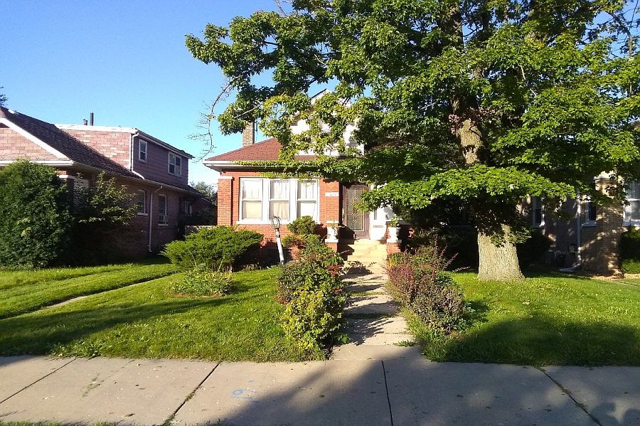 1st image of 8452 S Saint Lawrence Ave
