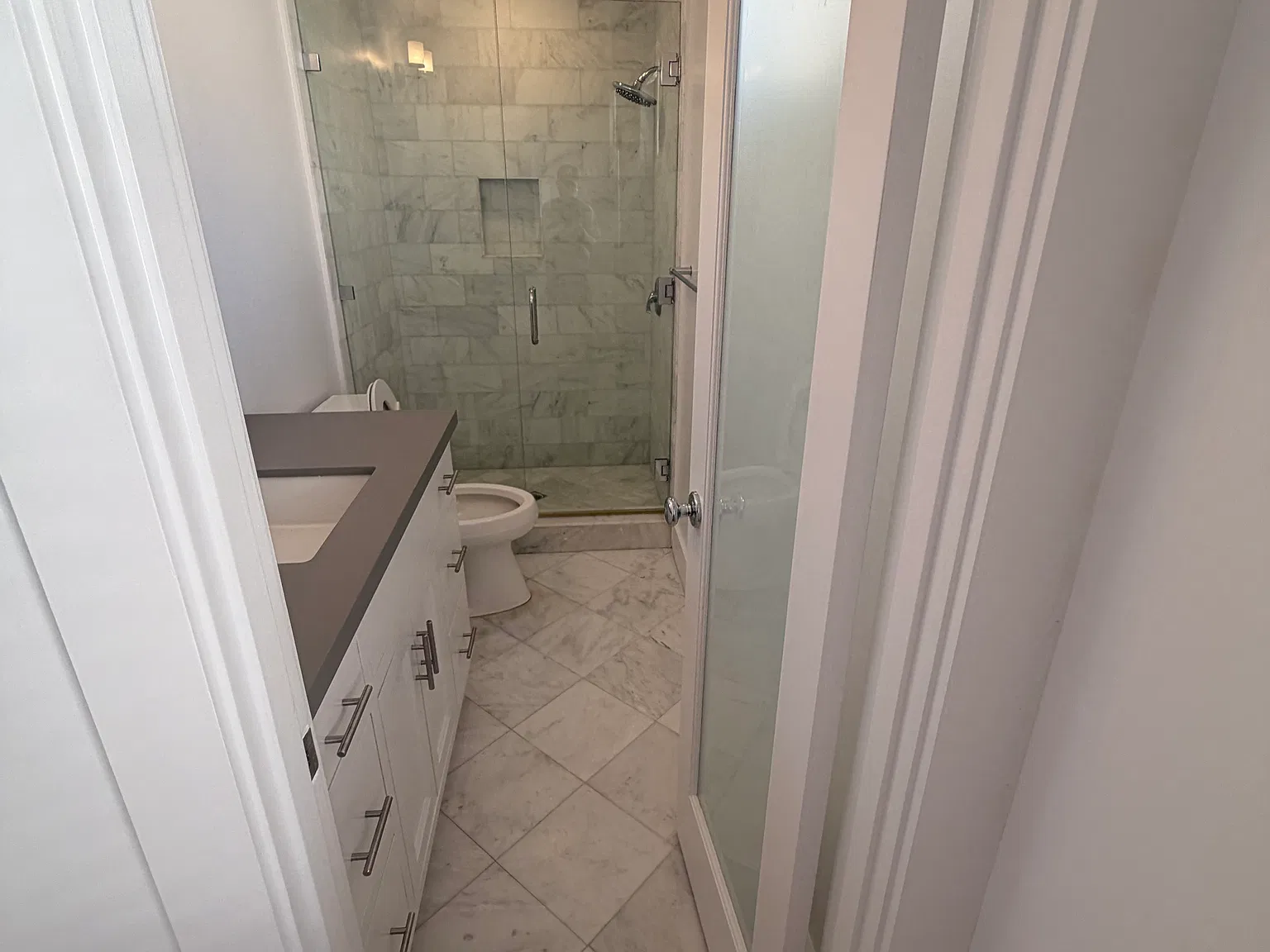 3 bed, 1000 sqft, $4,295 — Photo 4