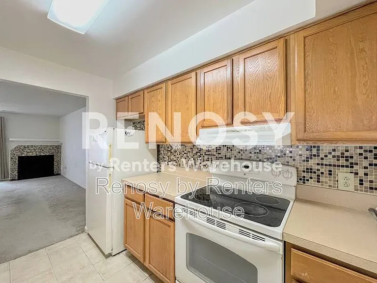 5310 Lake Victoria Arch — Photo 11