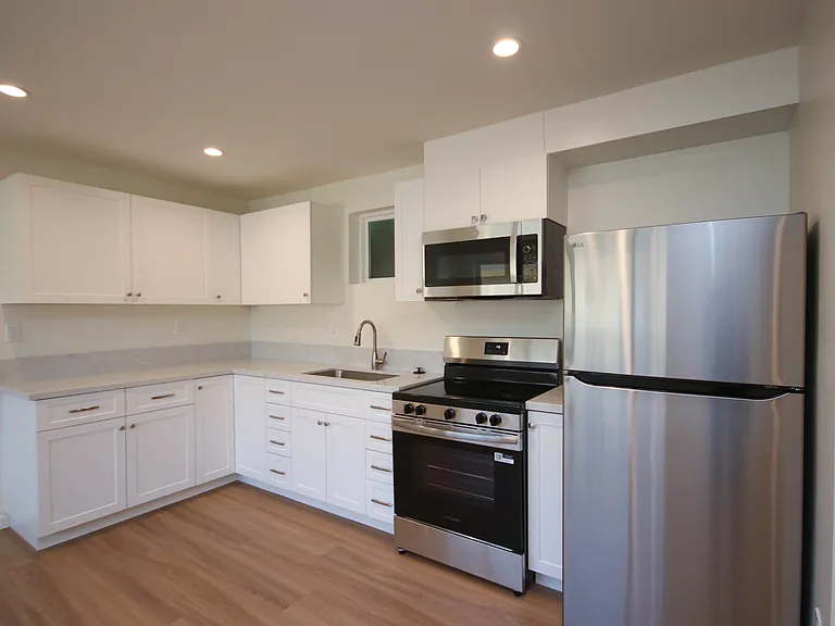 1170 Huntington Dr #C1 — Photo 7