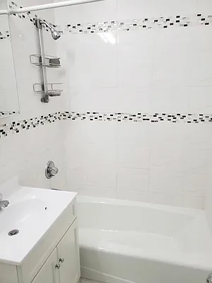 Rented by Meraki Realty LLC | media 10