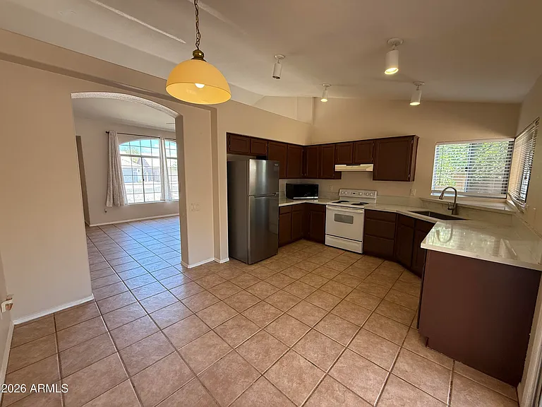 1413 W Orchid Ln — Photo 7
