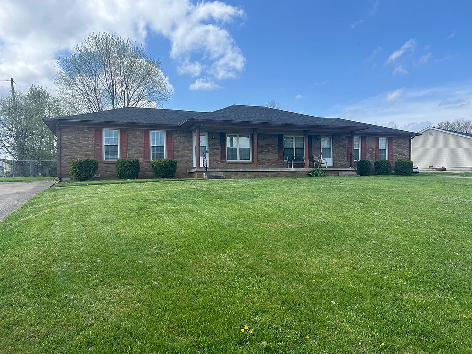 1st image of 13 Lynn Dr
