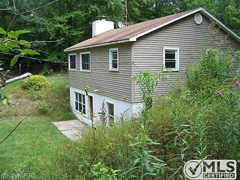 15808 Pretty Lake Dr photo 1
