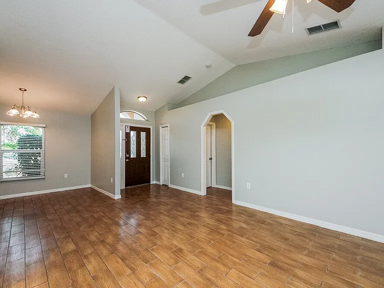 2315 Giselle Ct — Photo 4