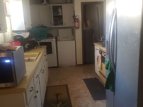 2nd image of 21 Shoshone Dr