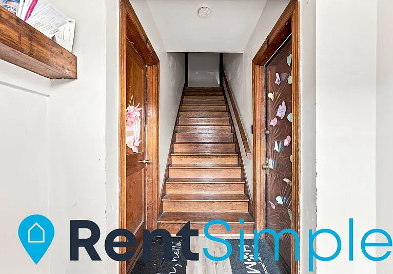 2 bed, 1.0 bath, 931 sqft, $1,045 — Photo 3