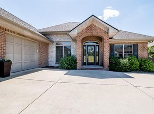 6097 Horizon Dr, Columbus, IN
