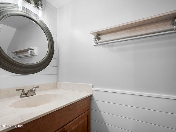 5th image of 207 Cranes Lake Dr