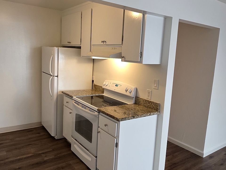 1st image of 2236 San Antonio Ave #B