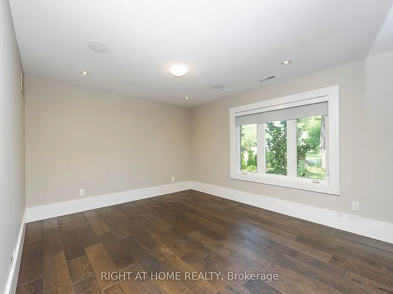 176 Maplewood Rd — Photo 10