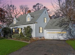 44 Pickwick Rd, Hamden, CT 06517