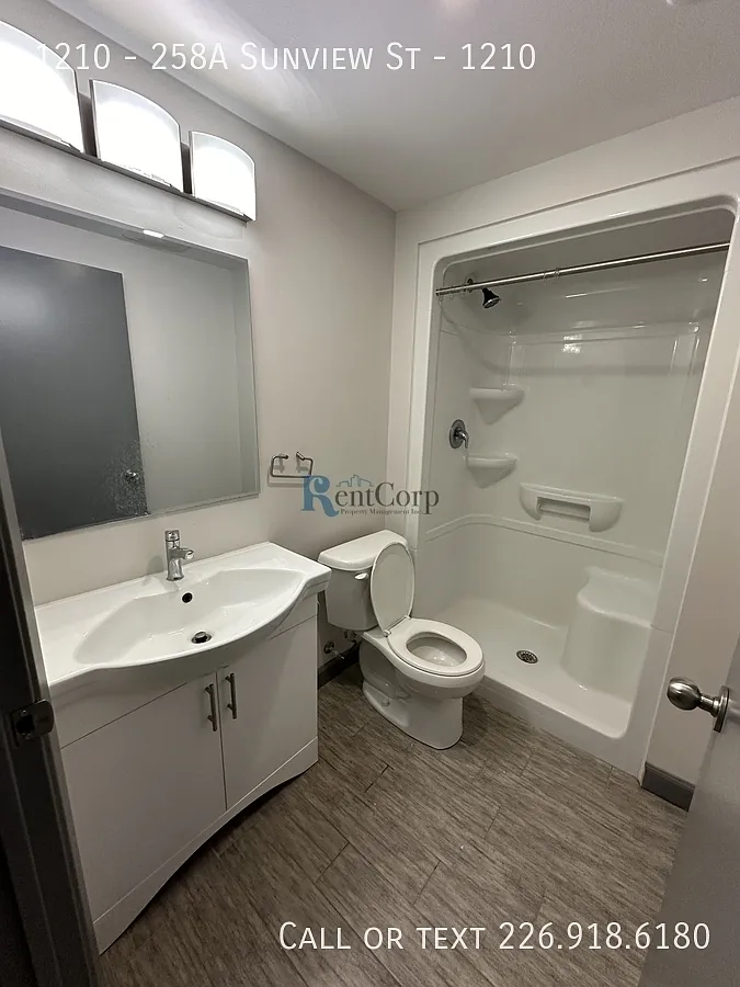 Building Photo - 1210 Sunview St #1210-258A