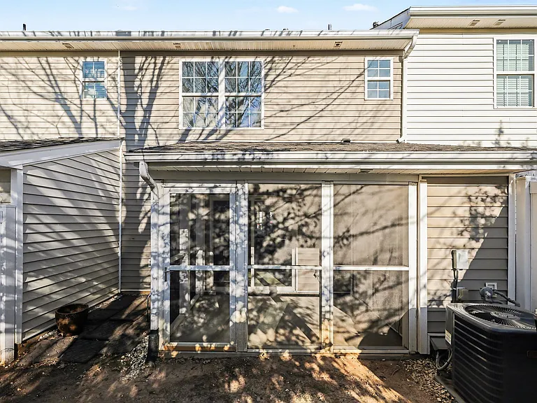 2515 Brackley Pl NW — Photo 27