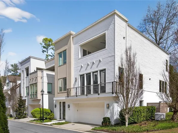 4005 Hazel Nut Ln, Atlanta, GA 30342