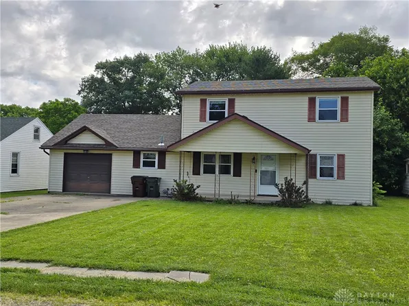 74 Truman Dr, Fairborn, OH 45324
