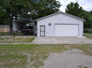 403 Lakin St, Osage City, KS 66523