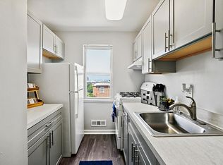 Boston Crossing, Baltimore, MD 21224