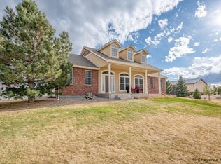 7203 Crested Butte Dr, Cheyenne, WY 82009