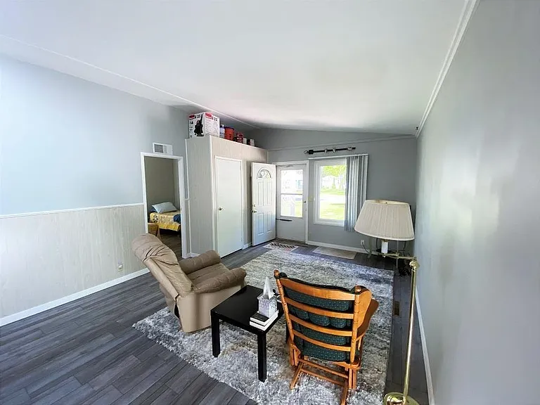 1508 E Sugnet Rd — Photo 5