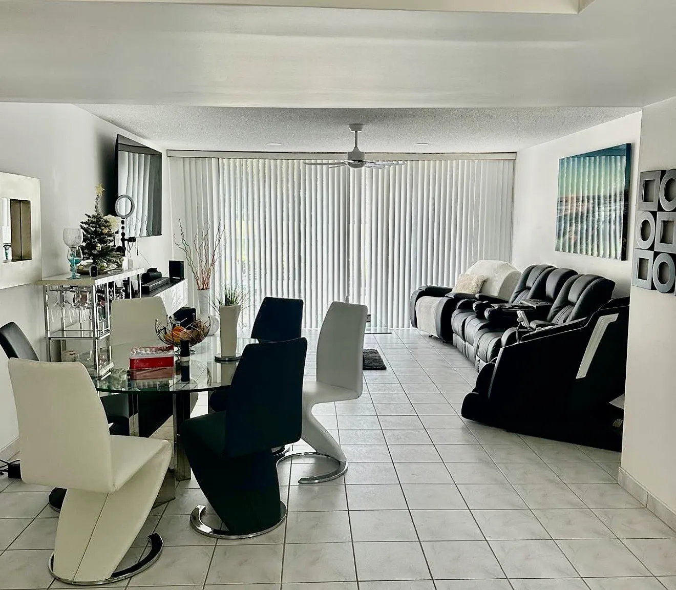 2 bed, 1.5 bath, 1100 sqft, $2,300 — Photo 2