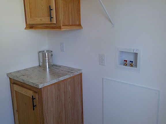 5th image of 53 Elm Ln
