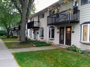 62 Lakewood Gardens Ln, Madison, WI 53704