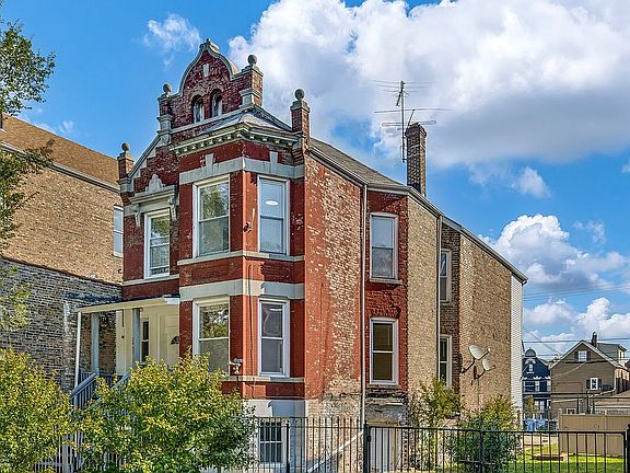 2nd image of 2407 S Trumbull Ave