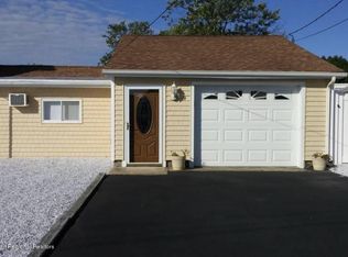 19 Capstan Rd, Waretown, NJ 08758