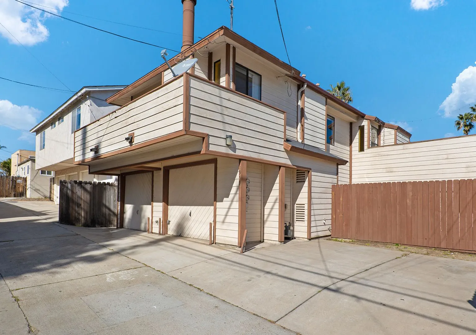 Oliver Units — Photo 1