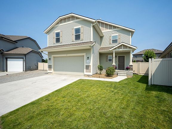2nd image of 1596 N Minam Loop