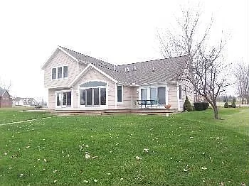 8913 Tara Ct photo 1