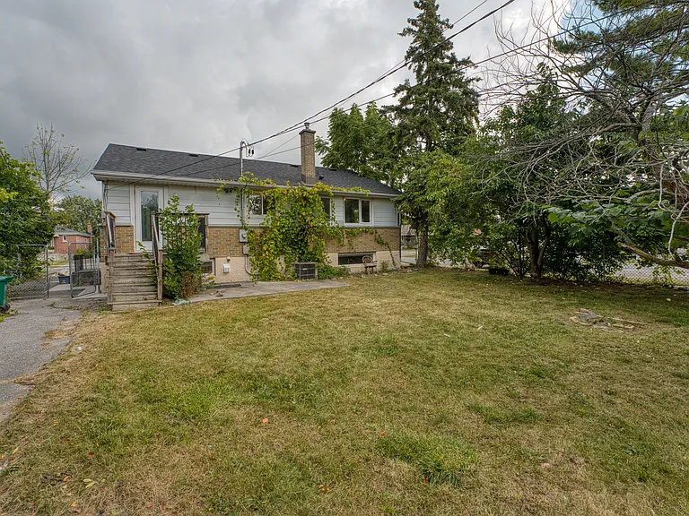 22 Ruskin St #1 — Photo 26