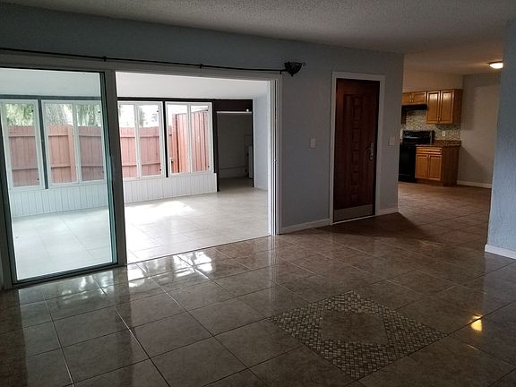 5th image of 161 Sweetgum Ln